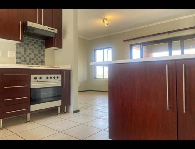 2 BEDROOM TOWNHOUSE FOR SALE IN GLENVISTA
